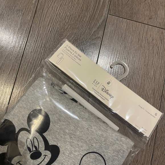 Gap Disney 100% Organic Cotton Mickey Mouse PJ Set 6Y - Picture 6 of 6